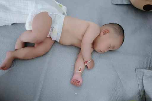 余姚2岁宝宝发烧